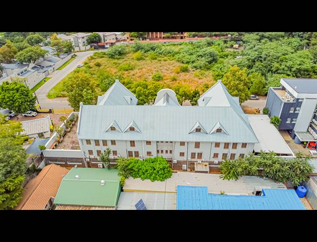 1,702M² OFFICE FOR SALE IN KENSINGTON B